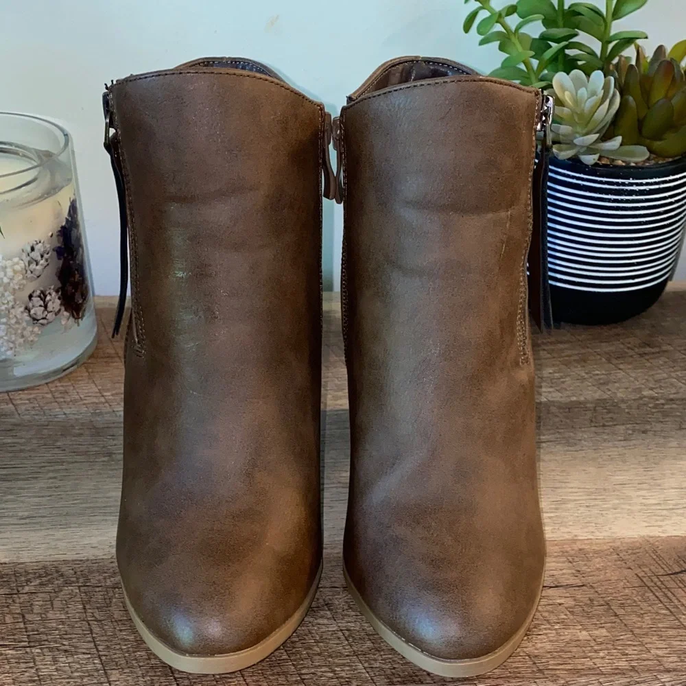 Journee Collection Heeled Ankle Booties with Dual Zippers Size 6.5 - Picture 3 of 13